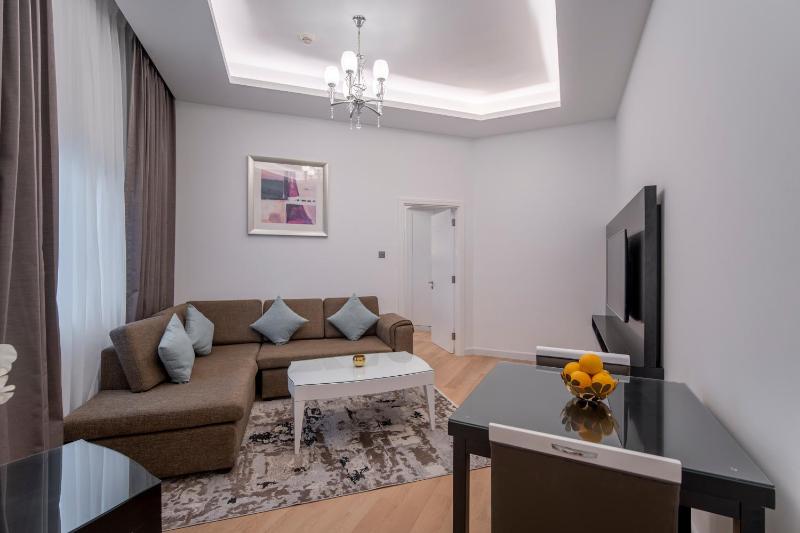 One-Bedroom Apartment image 3