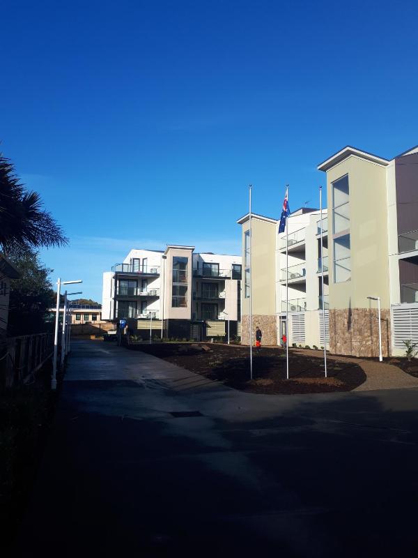 Apartments in Phillip Island Towers - Block C - image 1