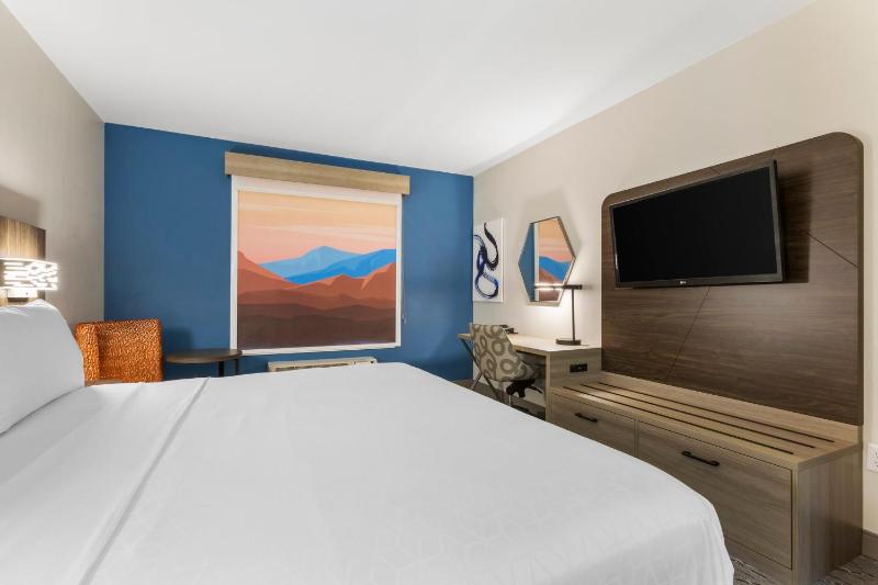 Standard Room image 3