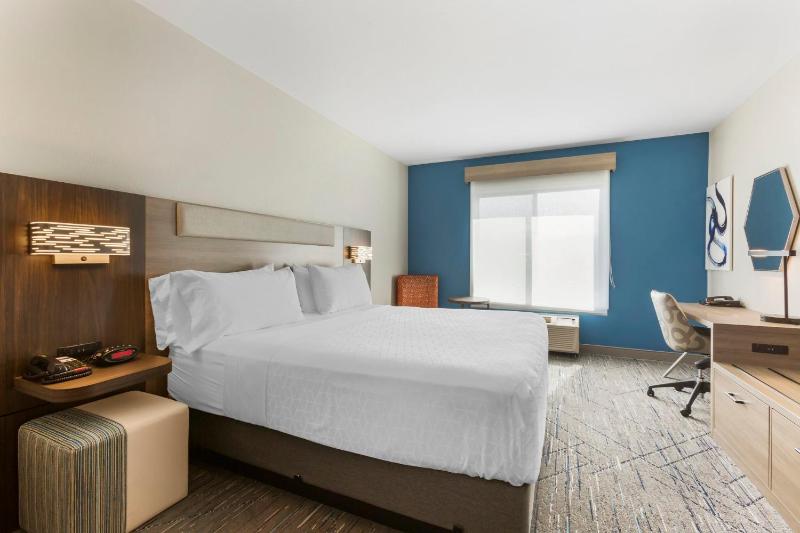 Standard Room image 4