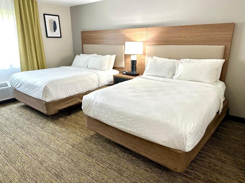 Studio Suite with Two Queen Beds image 3
