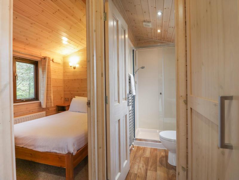 Canadian Cabin No 39 - image 25