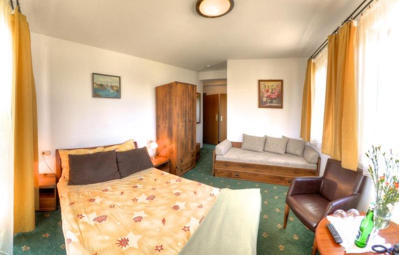 Family Room with Balcony and Sea View (2 Adults + 2 Children) image 1
