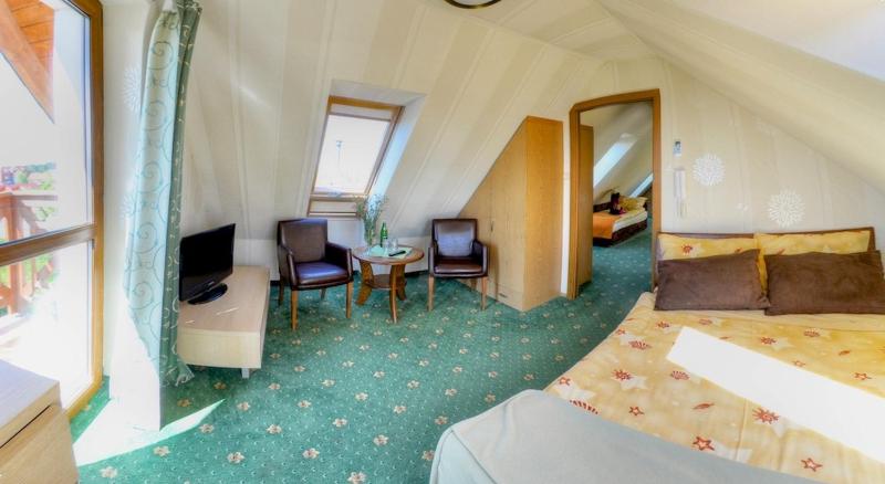 Two-Bedroom Apartment with Balcony (2 Adults + 2 Children) image 4