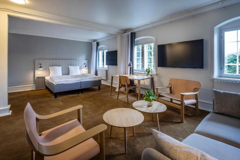 Junior Suite image 1
