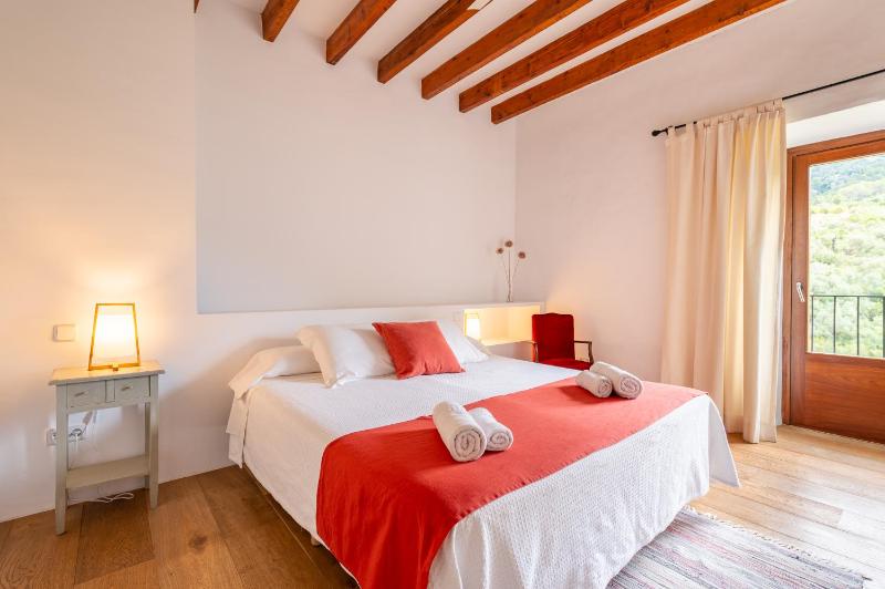 One-Bedroom Apartment 2 Adults  image 1