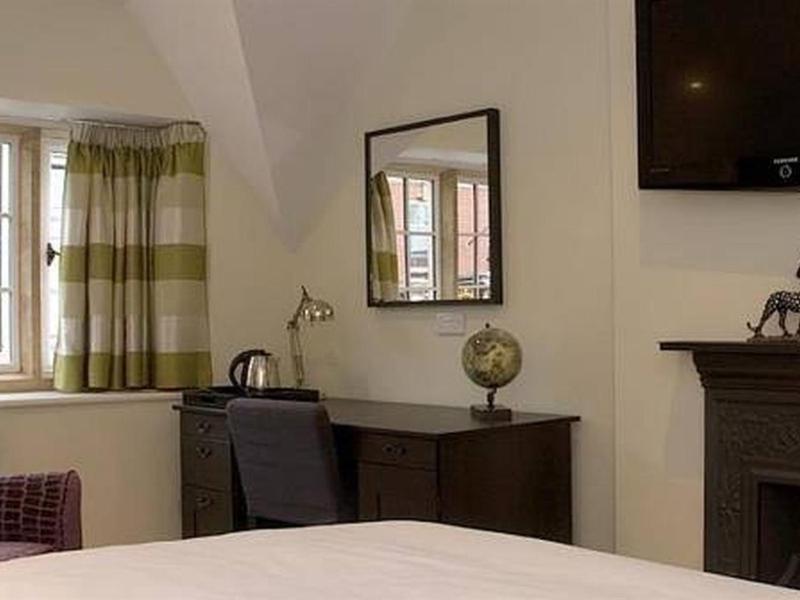 Standard Double Room image 2