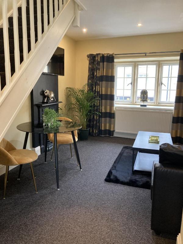 One-Bedroom Suite image 3
