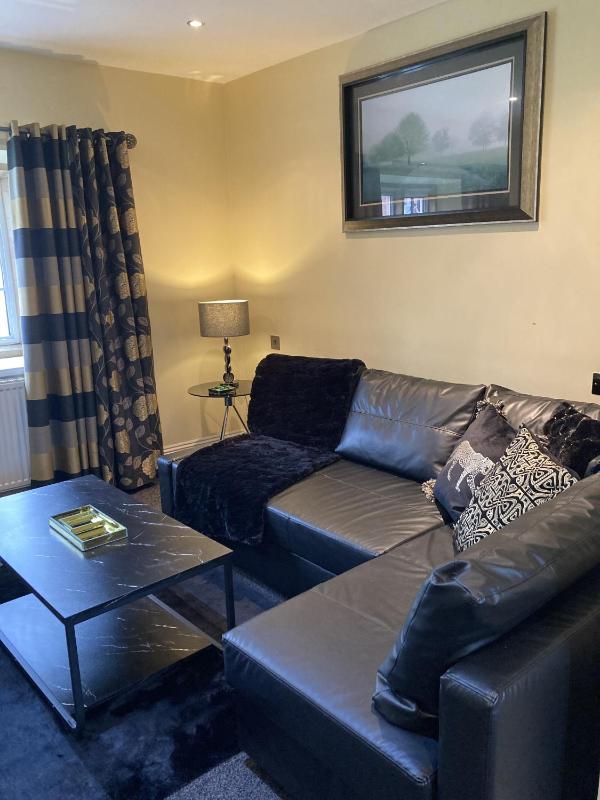 One-Bedroom Suite image 2