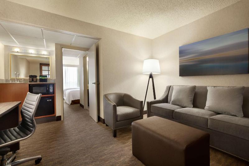 Suite with Two Double Beds - Non-Smoking image 2