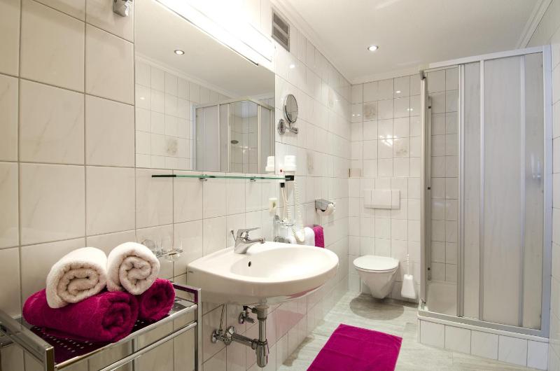 Standard Two-Bedroom Apartment with Balcony image 4