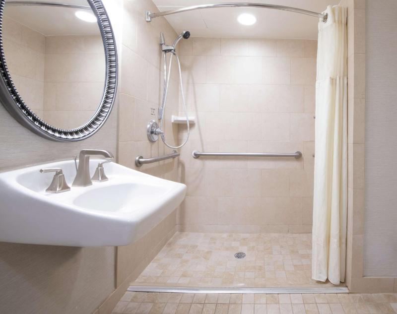 King Suite - Disability Access/Hearing Impaired - Non-Smoking image 2