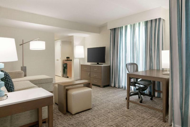 King Corner Suite with City View - Non-Smoking image 4