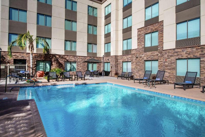 Hampton Inn Phoenix-Airport North - image 13