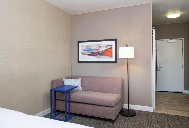 Hampton Inn Phoenix-Airport North - image 27
