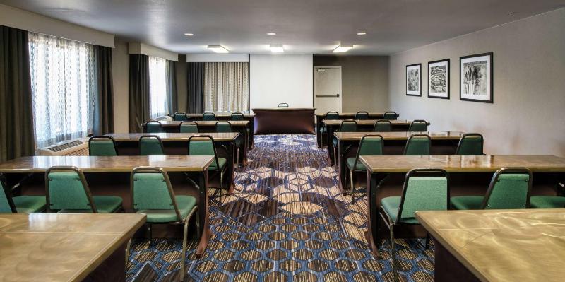 Hampton Inn Phoenix-Airport North - image 31