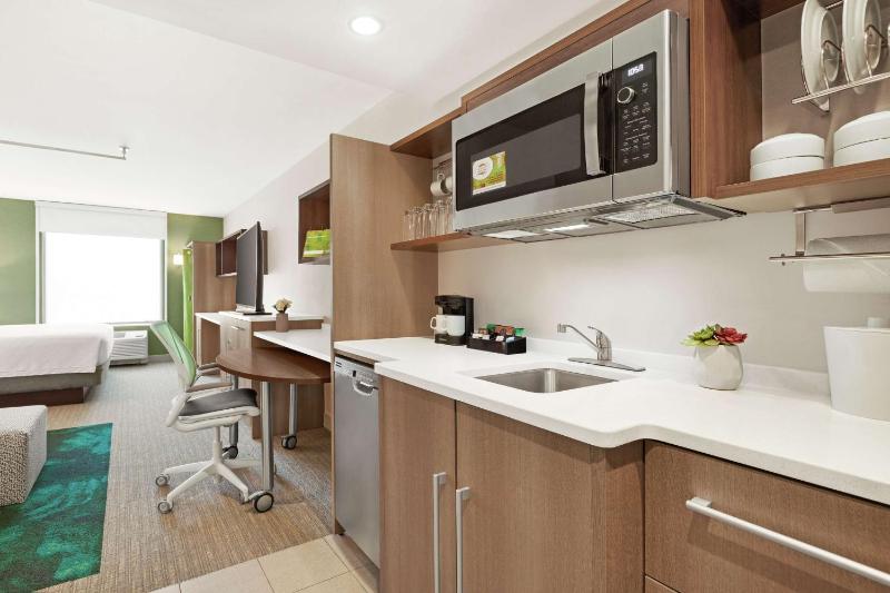 King Studio Suite - Non-Smoking image 4