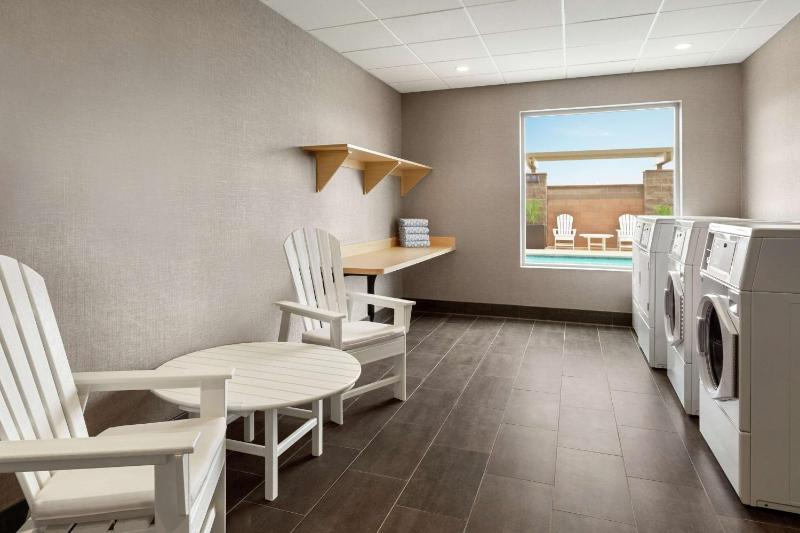 Home2 Suites by Hilton Scottsdale Salt River - image 11