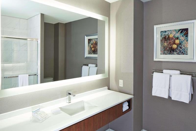 King Room image 2