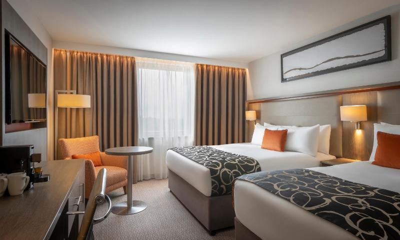 Executive Double & Single Room image 1