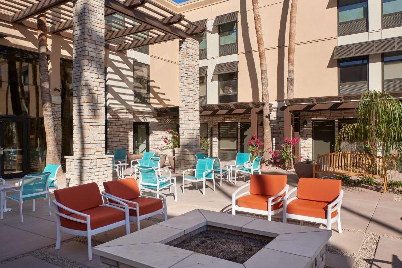 Hampton Inn & Suites by Hilton Phoenix Scottsdale Shea Blvd - image 47