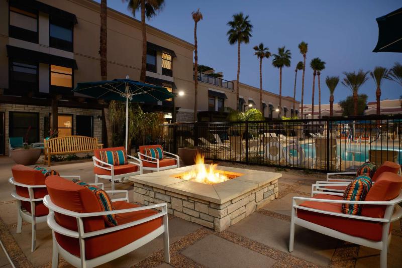 Hampton Inn & Suites by Hilton Phoenix Scottsdale Shea Blvd - image 21