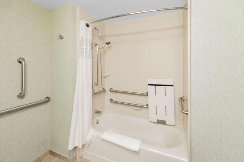 King Room - Mobility Access/Non-Smoking image 3