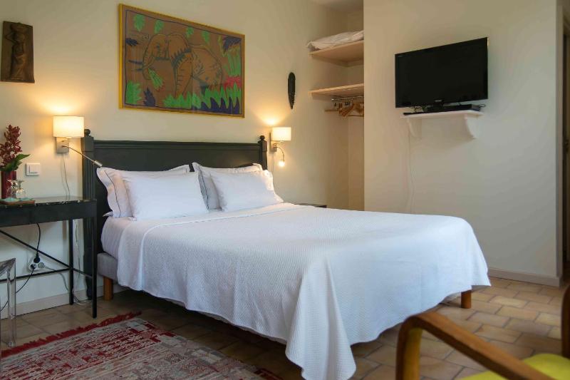 Double Room with Garden View image 1