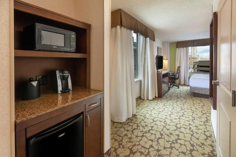 King Room image 3