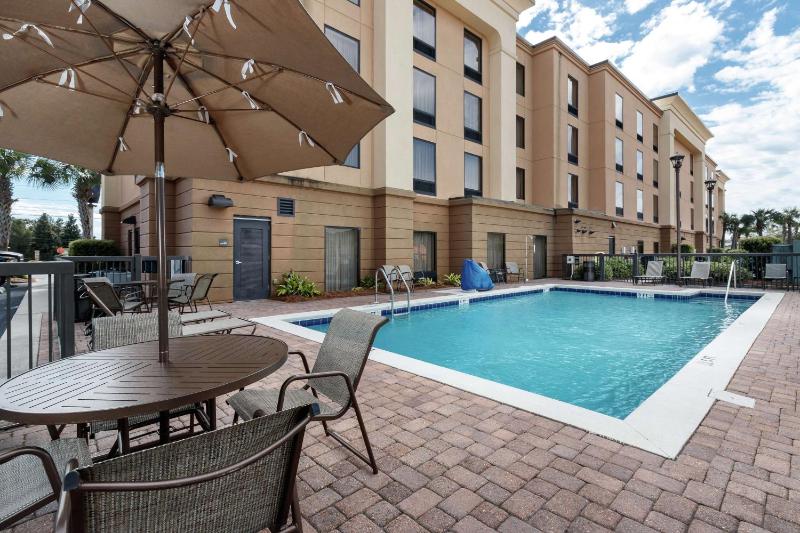 Hampton Inn & Suites Navarre - image 16