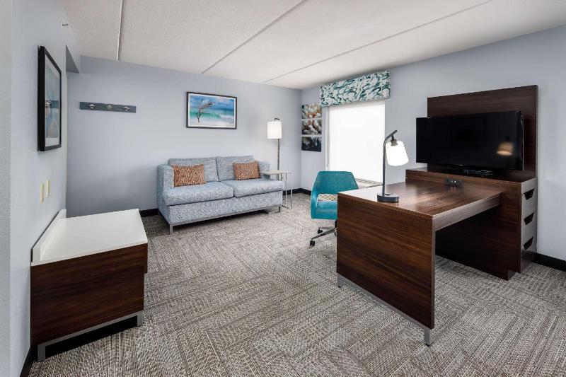 Hampton Inn & Suites Navarre - image 19