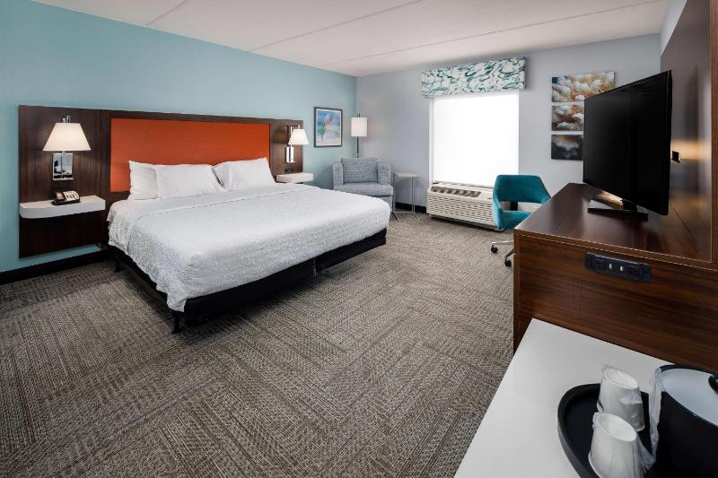 Hampton Inn & Suites Navarre - image 26