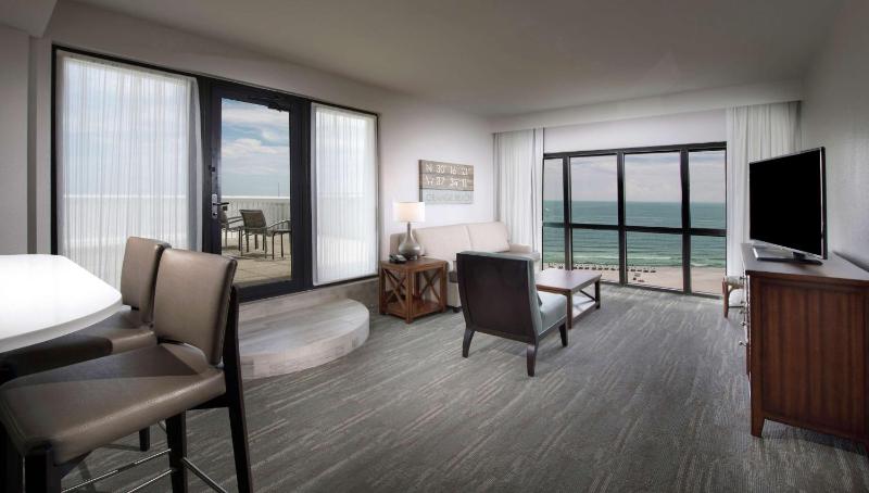 One-Bedroom Corner King Suite image 1