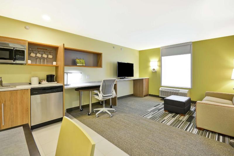One-Bedroom King Suite - Non-Smoking image 4