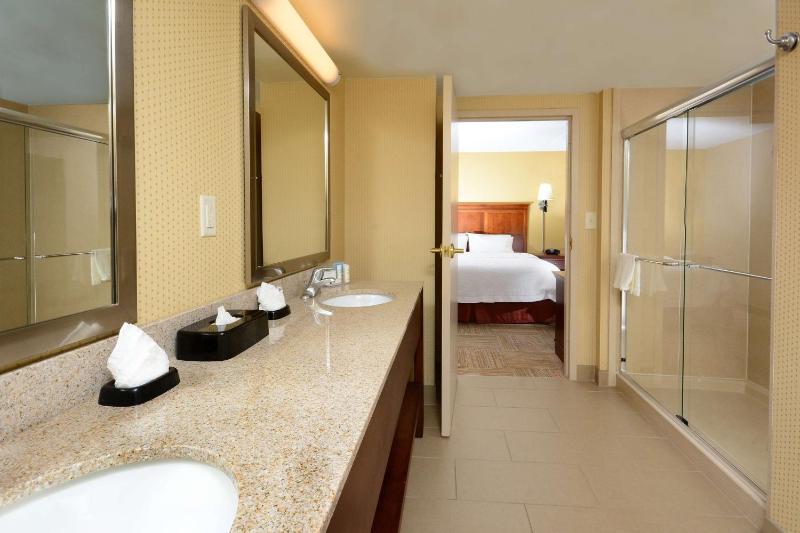 King Suite - Non-Smoking image 1
