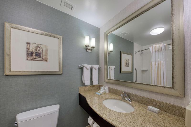 King Room image 2