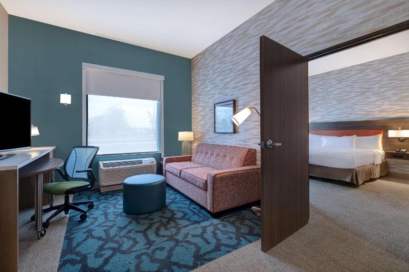 One-Bedroom King Suite - Non-Smoking image 4