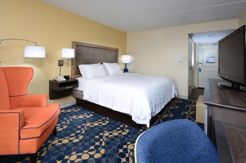 King Room - Non-Smoking image 3