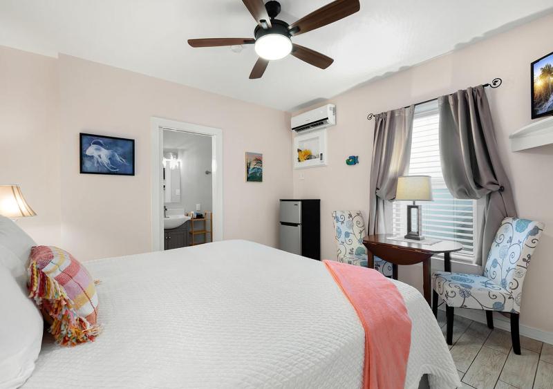 King Room image 2