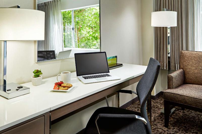 King Room image 3