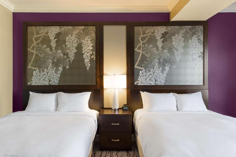 DoubleTree by Hilton Hotel Savannah Historic District - image 12