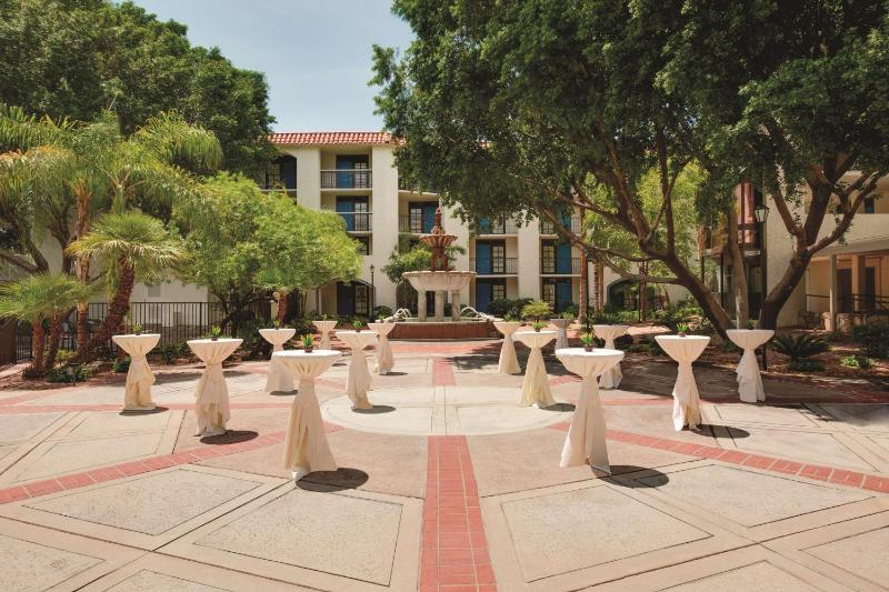Embassy Suites by Hilton Scottsdale Resort - image 32