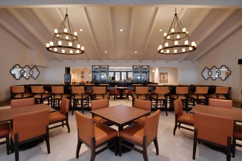 Embassy Suites by Hilton Scottsdale Resort - image 42
