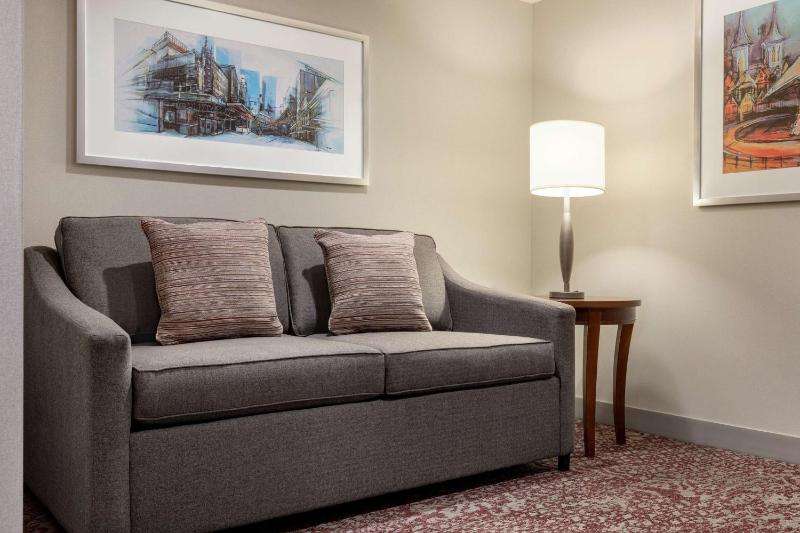 Hilton Garden Inn Louisville Downtown - image 25