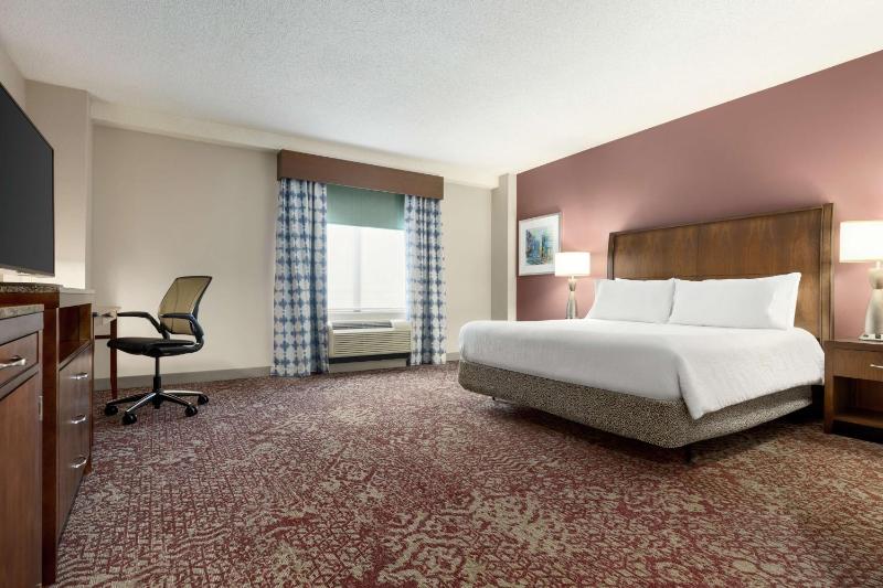 King Room - Hearing Accessible image 3