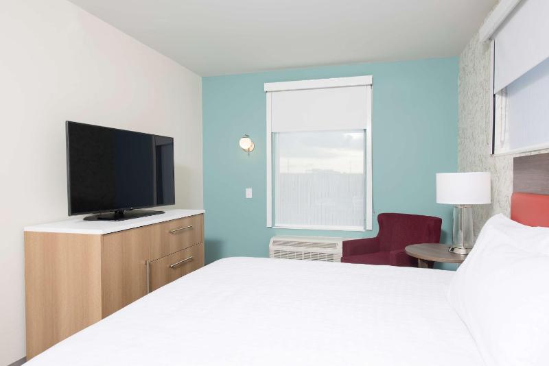 One-Bedroom King Suite - Non-Smoking image 4