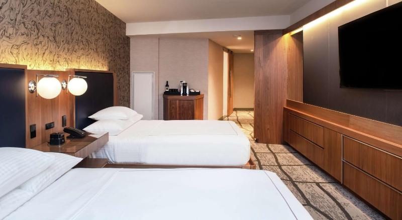 The Charter Seattle Curio Collection By Hilton - image 6