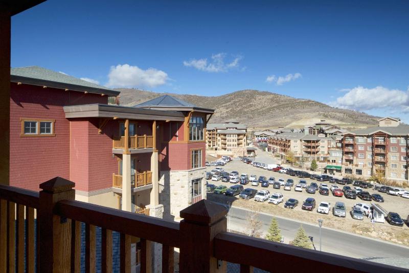 One-Bedroom Suite image 1