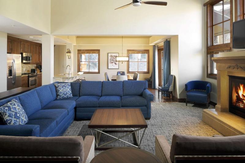 Four Bedroom Suite with King or Queen Beds and Sofa Bed image 4