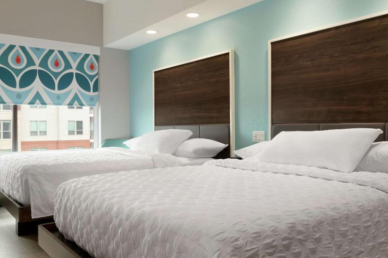 Queen Room with Two Queen Beds image 1
